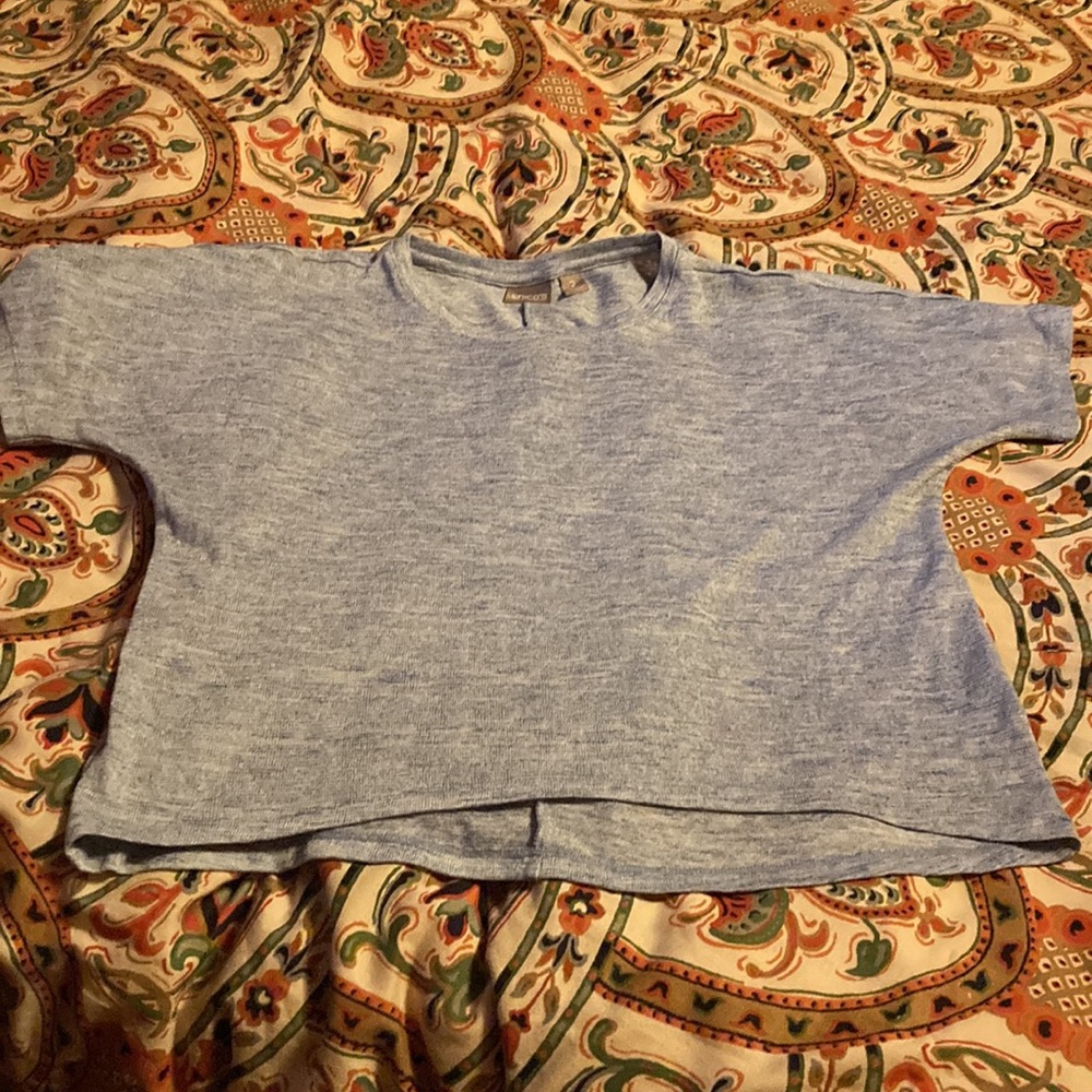 Great used condition- Chico’s size 2.  100% polyester, non-smoking home!